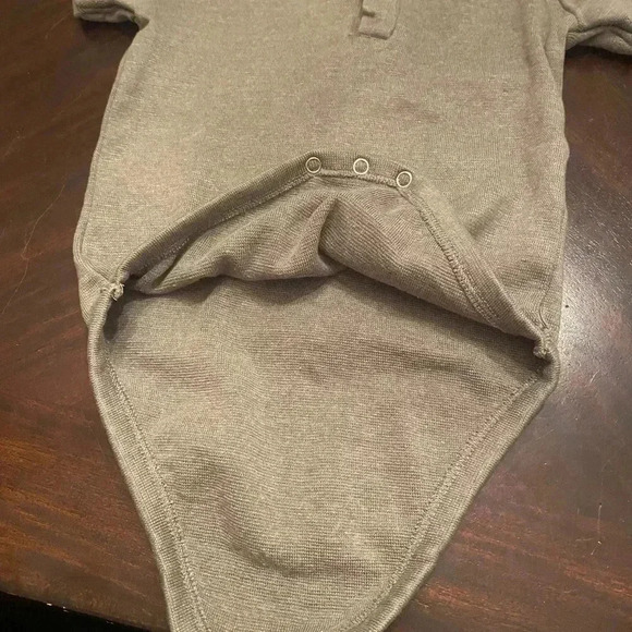 NWOT 7 for all Mankind 18 month onesie - Picture 2 of 6